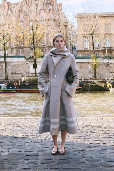 Look 50